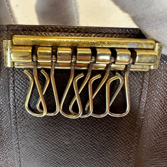 Louis Vuitton Damier Ebene Canvas 6 Key Holder - Picture 7 of 8